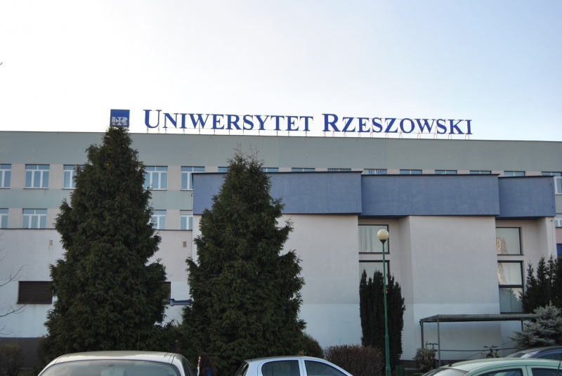 Uniwersytet Rzeszowski zapowiada, że zaczeka z naborem na wypadek przesuniętych matur